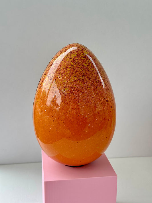 Uovo colorato fondente