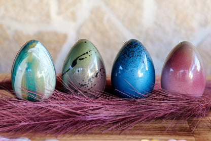 Uovo colorato fondente